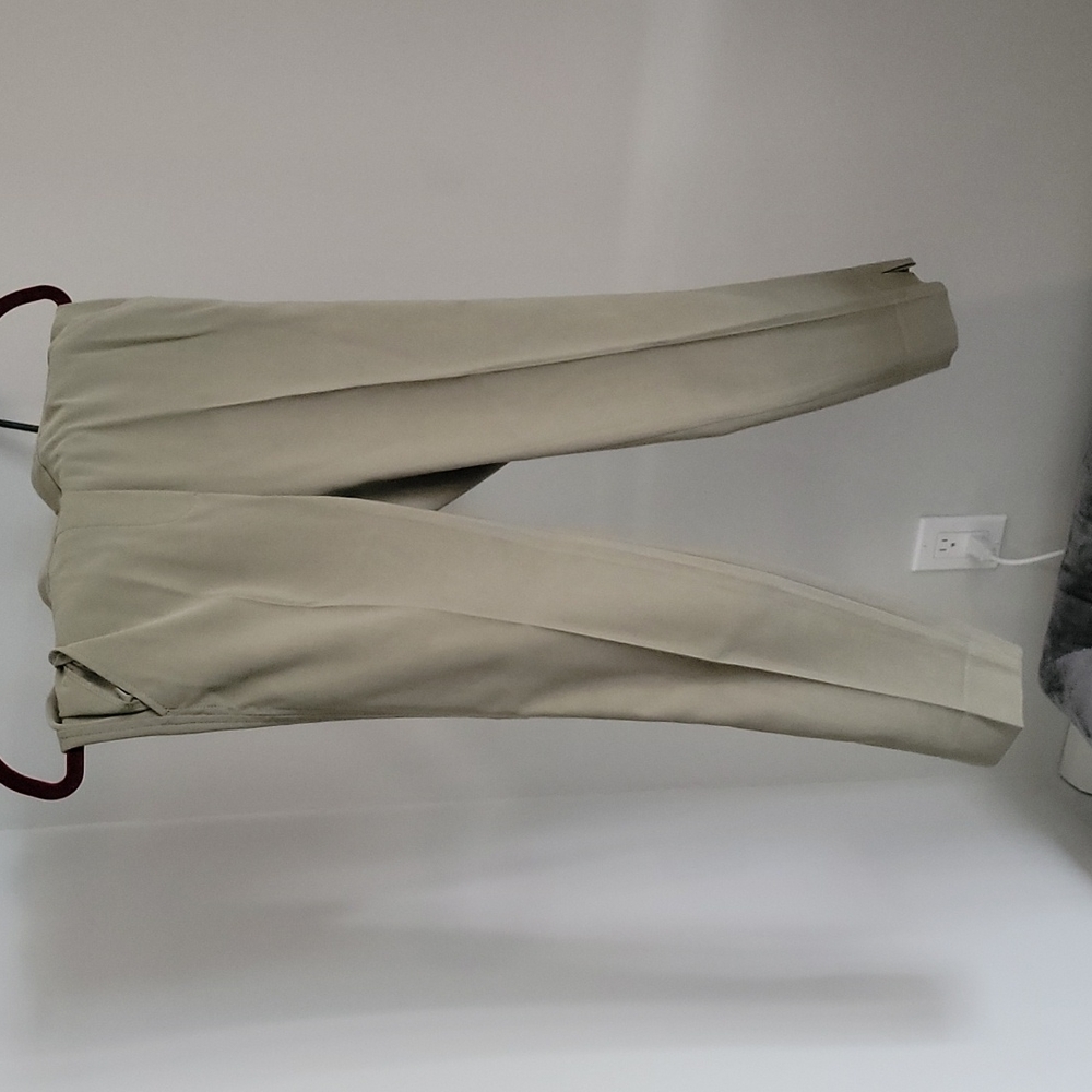 Cropped pants